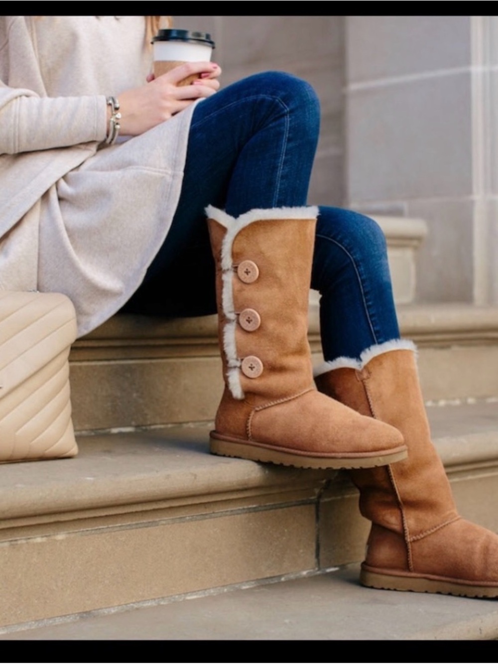 UGG Australia Bailey Button Triplet Boots in Chestnut S/N 1873 Size 8
